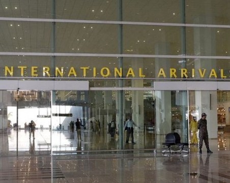 Пуснаха най-краткия международен полет - само 8 минути!