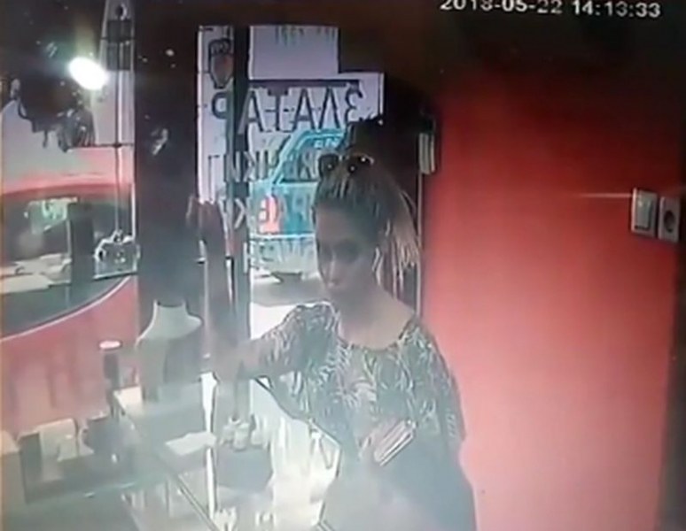 Крадла на бижута върна плячката, след като се видя по телевизията