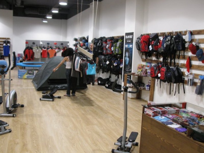 Пловдивчанин се опита да отмъкне дрехи за над 100 лева от спортен магазин