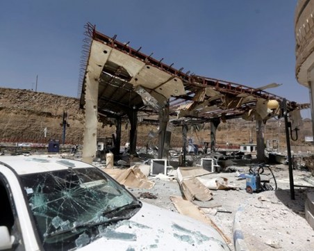 Взривиха бензиностанция в Йемен - четирима са мъртви, а 11 са ранени СНИМКИ