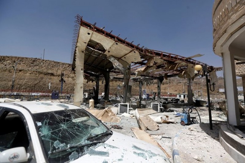 Взривиха бензиностанция в Йемен - четирима са мъртви, а 11 са ранени СНИМКИ