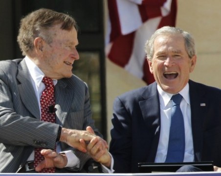 Приеха Джордж Буш-баща в болница