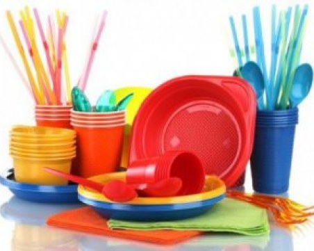 ЕС ще забранява пластмасови продукти за еднократна употреба