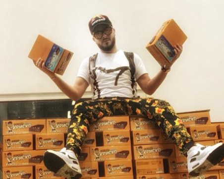 Криско пусна свои вафли! Лицето и името му - на опаковката