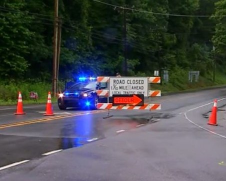 Журналисти загинаха, докато отразяват силна буря