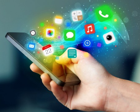 Ето колко време от живота си ще загубите във Facebook