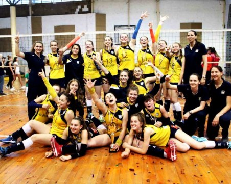 Марица шампион при 15-годишните!