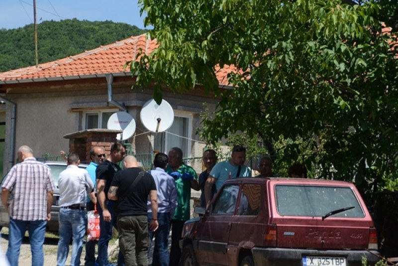 Мъжът, замесен в двойното убийство в хасковско, ревнувал жена си от всички мъже в селото