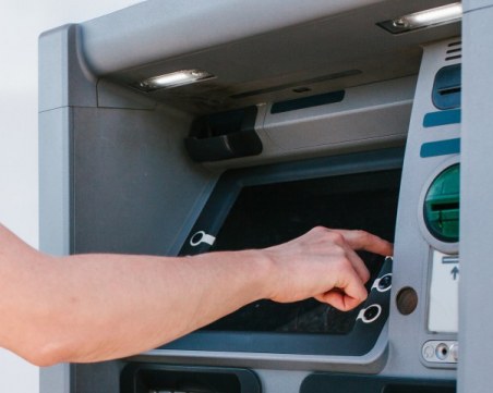 Арест на двама българи в Рим заради измами с банкомати