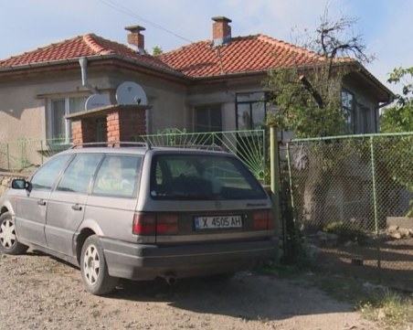 Мъжът, убил жена си и съсед, се поболял от безпаричие заради болното си дете