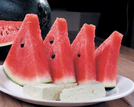 Не комбинирайте тези храни! Ще си докарате проблеми със стомаха