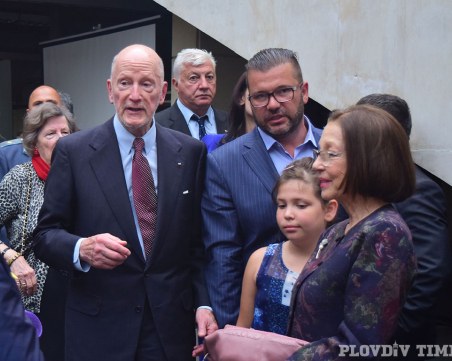 Сакскобургготски откри скандална изложба за спасяването на евреите в Пловдив СНИМКИ