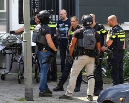 Застреляха сириец в Холандия, размахвал брадва и крещял “Аллах акбар“