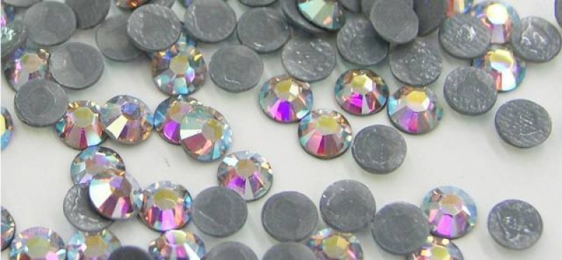 Българка опита да внесе 15 кг кристали “Сваровски“ през Сърбия