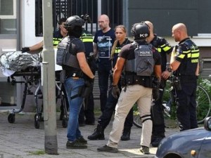 Застреляха сириец в Холандия, размахвал брадва и крещял “Аллах акбар“