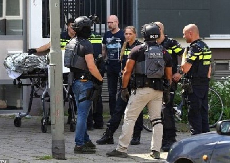 Застреляха сириец в Холандия, размахвал брадва и крещял “Аллах акбар“