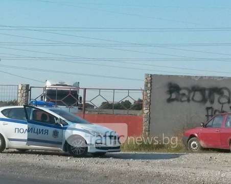 Две катастрофи на Околовръстното на Пловдив, патрулка сред участниците СНИМКИ