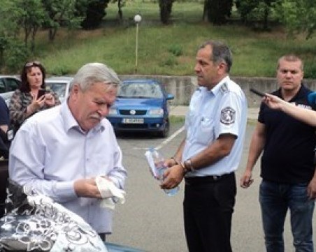 Още един полицай е замесен в схемата “бързи номера“ в КАТ