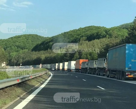 Шофьорите на коли и тирове с чужди номера масово не плащат глобите си