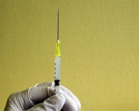 Родители в Пловдив рипнаха срещу ваксините: Не задължителни, а избор!