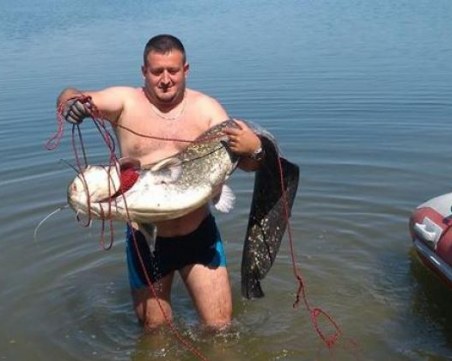 Рибар извади сом гигант след час и половина борба