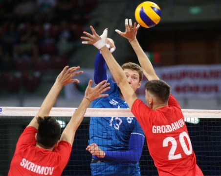 Волейболистите загубиха и от Русия в София