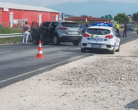 Арестуваха надрусания шофьор от мелето в село Труд СНИМКИ
