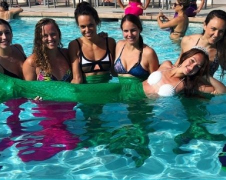 Нина Рангелова като русалка - ще се жени в басейн СНИМКИ