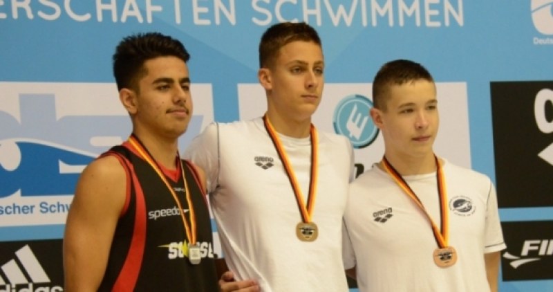 Двама пловдивски таланти в плуването грабнаха общо 10 титли СНИМКИ