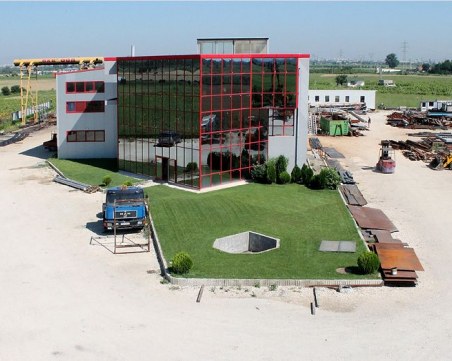 Пловдивска компания се изгаври с хиляди, завършили ПУ! Третира ги като втора категория