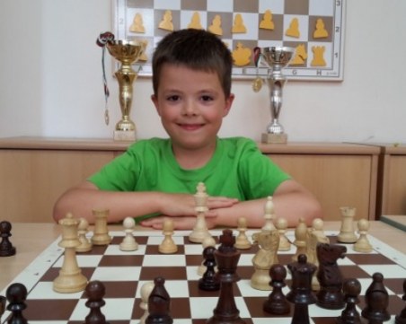 Шахклуб Пловдив с пълен комплект медали от държавното при децата СНИМКИ