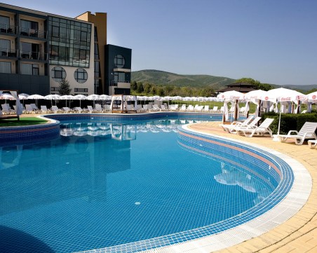 Всички басейни в Пловдив са осигурени със спасители, заплатите им - 800 лева + храна