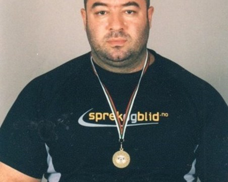 Приятел на простреляния Марио: Пелов го е дебнел, стрелбата става на метри от дома му СНИМКИ