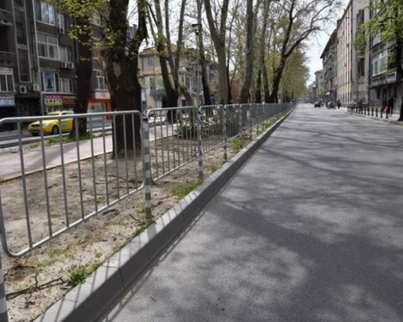 Затварят за движение ремонтирана част от бул. 