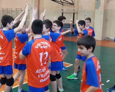 Момчетата на Виктория Волей завършиха с победа