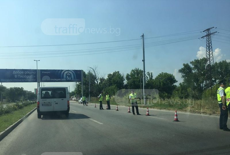 Катаджия на всеки метър! Акция на Пътна полиция притесни пловдивчани СНИМКИ