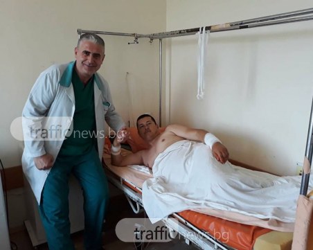 Кмет падна от пет метра, докато сменя улично осветление, претърпя сложна операция в Пловдив СНИМКИ