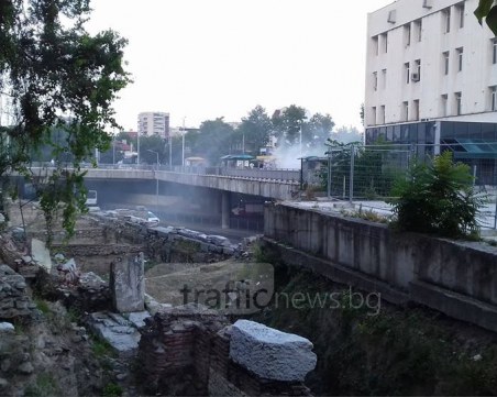 Пожар в подлеза на Пощата стресна пловдивчани на Главната СНИМКА