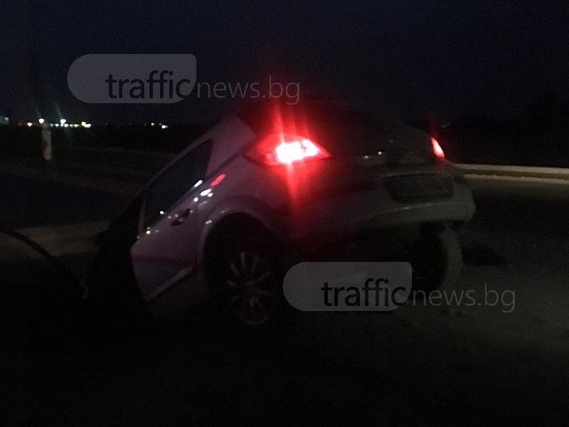 Нова катастрофа на Пловдив – Асеновград! Кола падна в канал край пътя СНИМКИ
