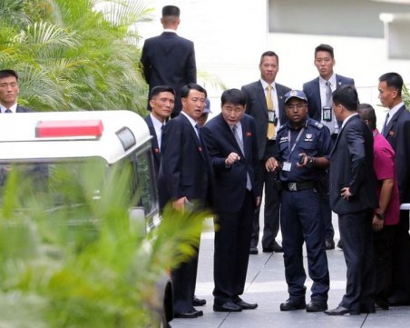 Ким вече е в Сингапур, Тръмп лети към мястото на срещата СНИМКИ