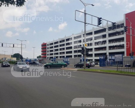 Зрелищна гонка край панаира: Патрулка преследва две БМВ-та СНИМКИ