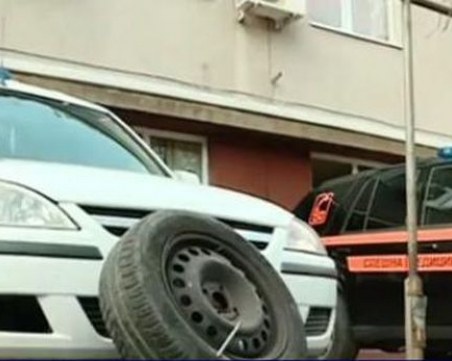 Шофьорът на линейката с нарязаната гума: Колоездачът заплаши, че ще ме убие
