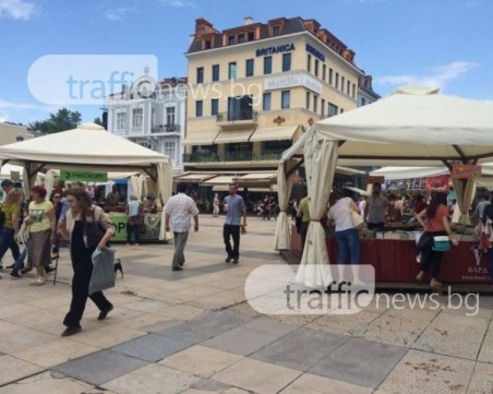 Започва фестивалът на книгата! Издатели, читатели и стотици книги на Главната