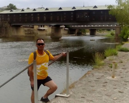 Президентът Румен Радев пътува към ВМА, ще посети инженера от падналия хеликоптер