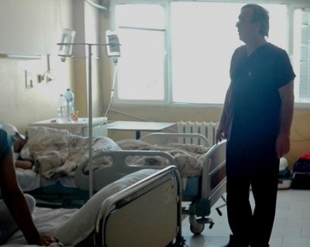 Простреляната в Слънчев бряг Симона вече се храни сама, извадена е от реанимация