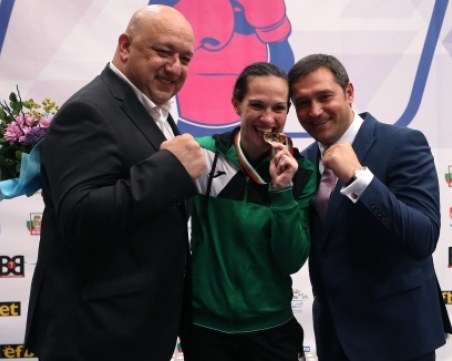Станимира Петрова европейска шампионка по бокс!
