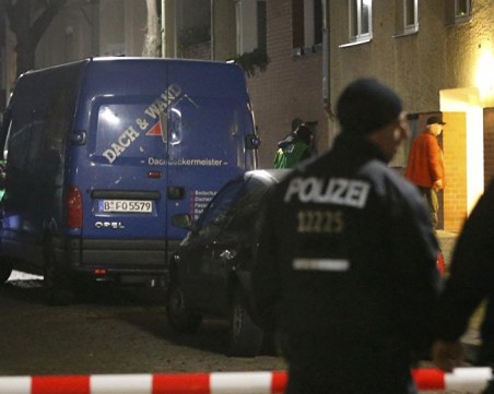 8 момчета изнасилиха 13-годишно момиче