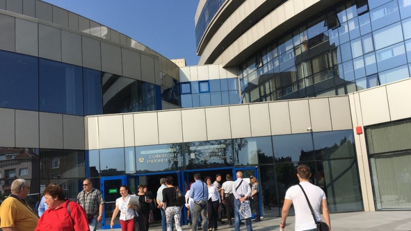 Евакуираха сградата на  Софийския районен съд заради сигнал за бомба
