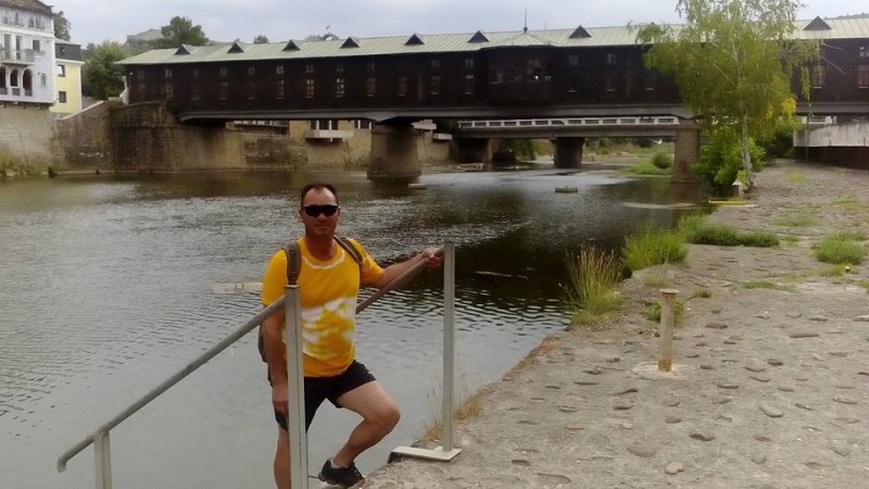 Президентът Румен Радев пътува към ВМА, ще посети инженера от падналия хеликоптер