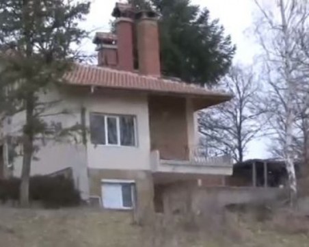 16-годишната майка, която удуши бебето си вече с обвинения